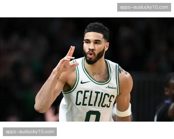 凯尔特人50胜25负稳居东部第二 塔图姆布朗双核健康度成季后赛保障 凯尔特人50胜25负稳居东部第二 塔图姆布朗双核健康度成季后赛保障