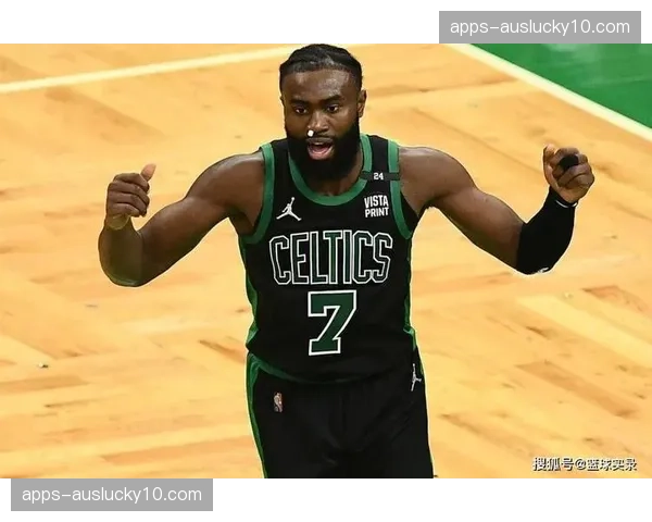 杰伦布朗当选东部周最佳球员 上周场均31分5.5篮板5.8助攻